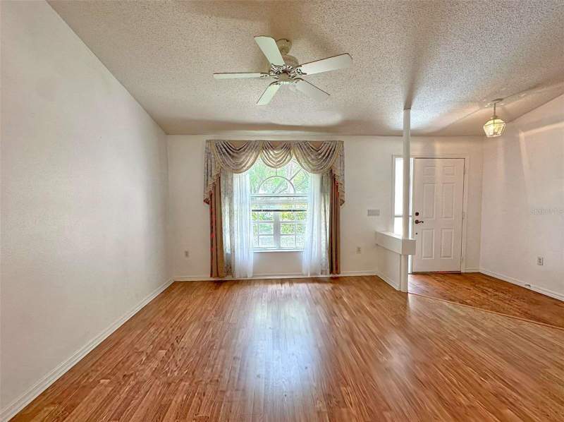 3 bedroom Single Family Residence at 8421 Peoria Street, Spring Hill, Spring Hill — photo 4