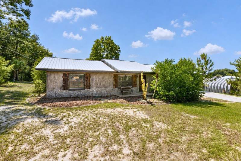 3 bedroom Single Family Residence at 37149 Grays Airport Road, Unincorporated, Lady Lake — photo 2
