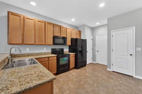 5028 White Sanderling Court, Tampa FL - photo 10 of 60
