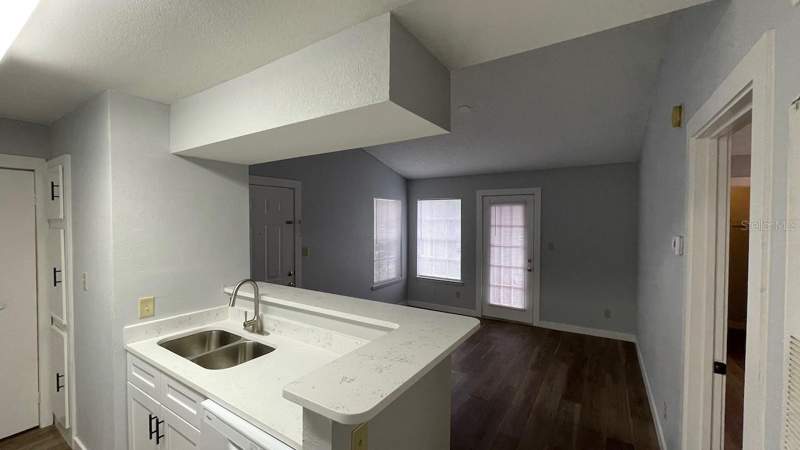 1 bedroom Condominium at 4225 Thornbriar Lane #201, Regency Gardens, Orlando — photo 3