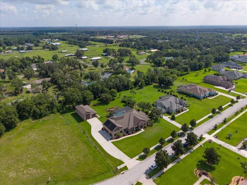 5 bedroom Single Family Residence at 408 Hawk Talon Drive, Hawk Creek Reserve, Lithia — photo 2