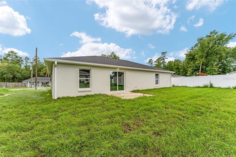 3 bedroom Single Family Residence at 13027 NE 5th Place, Trails East, Silver Springs — photo 2