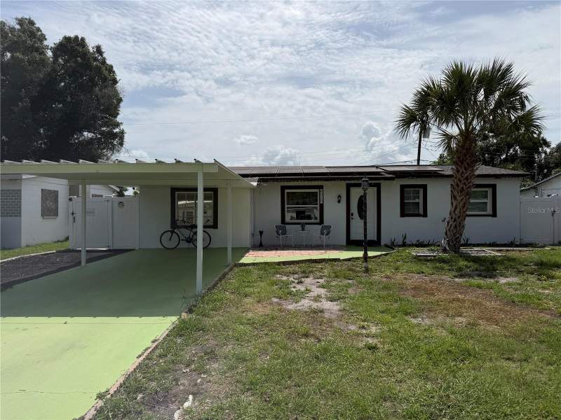 5 bedroom Single Family Residence at 4519 Eden Rock Road, Rocky Point Village Unit 1, Tampa — photo 2