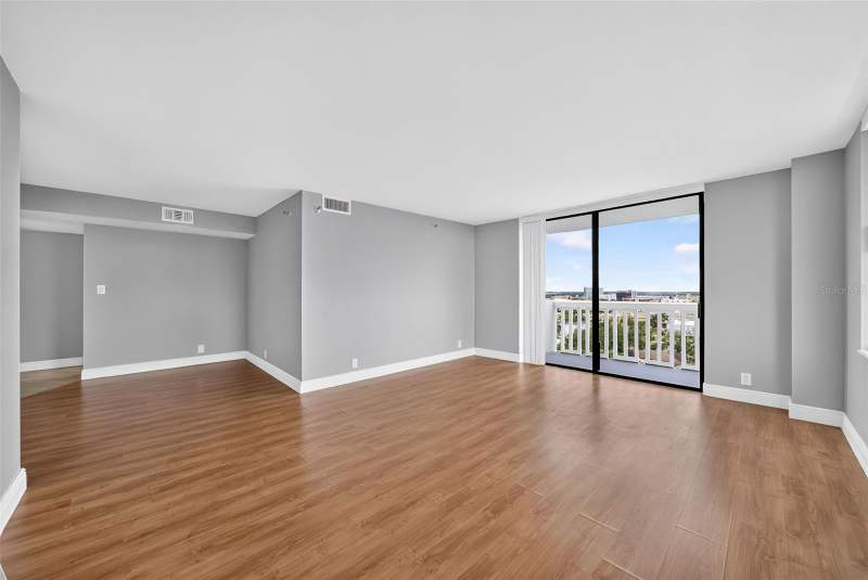2 bedroom Condominium at 400 E Colonial Drive #1604, Park Lake Towers, Orlando — photo 3