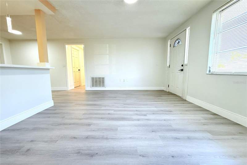 3 bedroom Single Family Residence at 7628 Coventry Drive, Holiday Hill Estates, Port Richey — photo 2