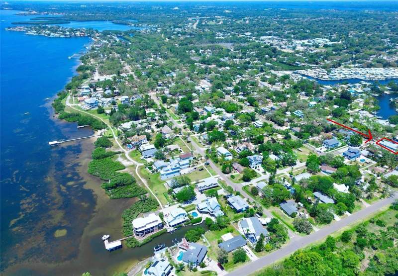 4 bedroom Single Family Residence at 407 Georgia Avenue, Seaside Assembly, Crystal Beach — photo 2