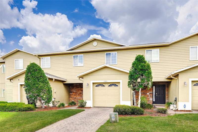 3 bedroom Townhouse at 1921 CHATHAM PLACE DRIVE, CHATHAM PLACE/ARBOR MDWS A-C, ORLANDO — photo 3