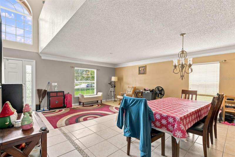 4 bedroom Single Family Residence at 347 Velveteen Place, Trails Unit 1, Chuluota — photo 4