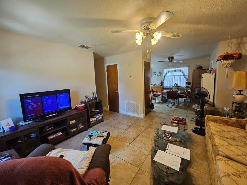 4 bedroom Single Family Residence at 5483 Karen Court, Malibu Groves Tenth Add, Orlando — photo 5