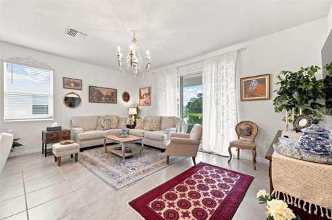 32898 Pez Landing Lane, Wesley Chapel FL - photo 10 of 35