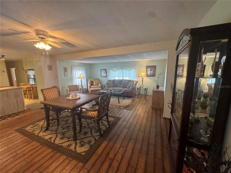 2 bedroom Mobile Home at 6615 Vista Lane, Holiday Park, North Port — photo 5