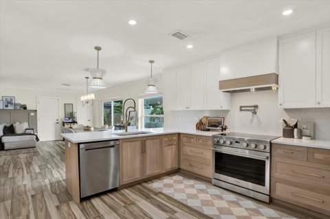 1308 Marion Drive, St Petersburg FL - photo 13 of 37