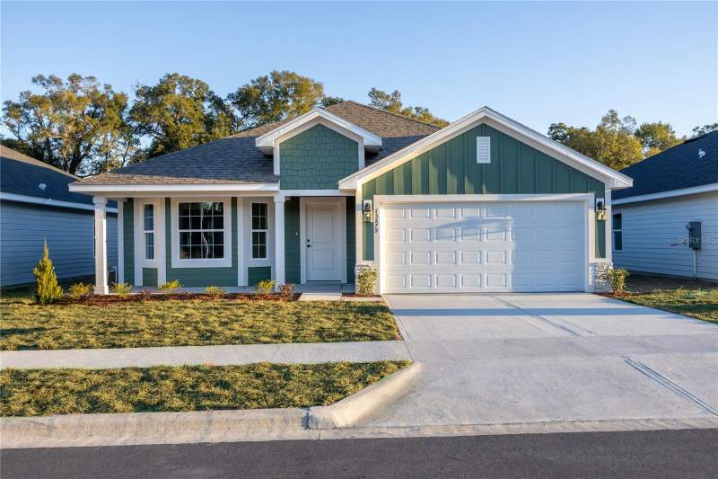 25039 SW 250TH PLACE home for sale in Country Way South