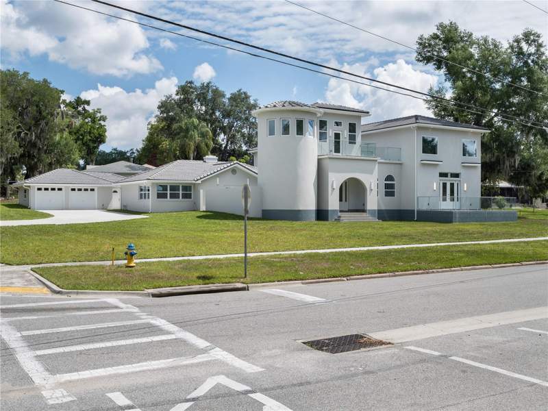 4 bedroom Single Family Residence at 1190 W Lakeshore Drive, Clermont Indian Hills, Clermont — photo 2