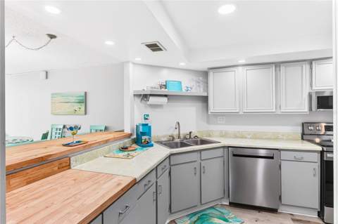 7400 Sun Island Drive #203, South Pasadena FL - photo 11 of 31