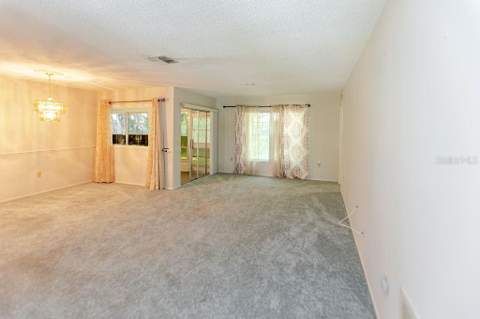 6402 Ocean Pines Lane, Spring Hill FL - photo 7 of 41