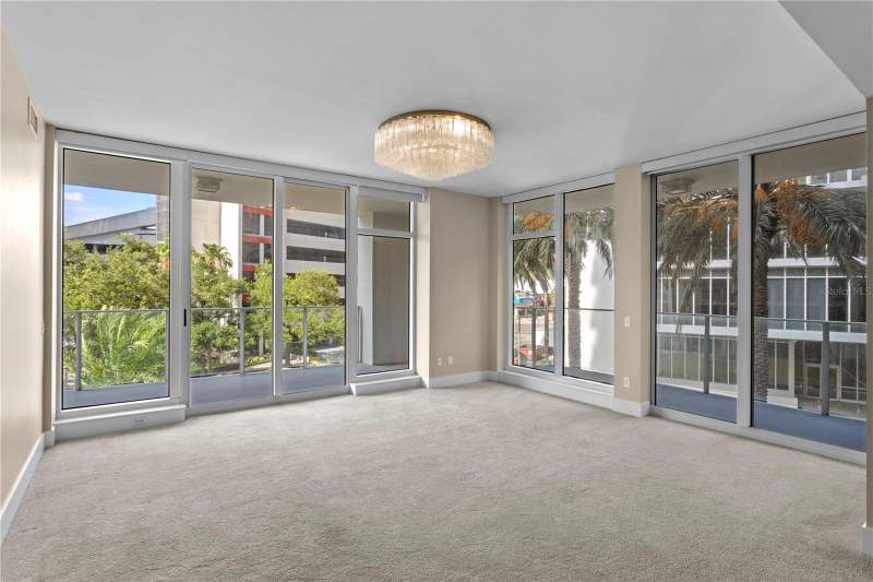 2 bedroom Condominium at 175 1st Street #303, Signature Place Condo, St Petersburg — photo 2