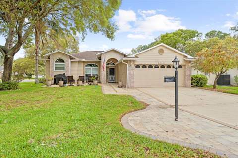 2552 Crystal Lake Drive, Spring Hill FL - photo 6 of 47