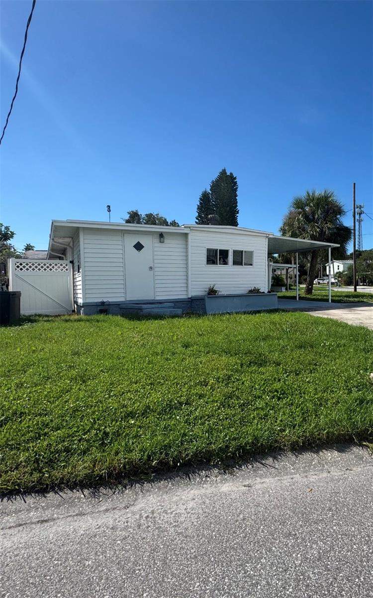 2 bedroom Mobile Home at 802 River View Lane, River Village, Tarpon Springs — photo 1