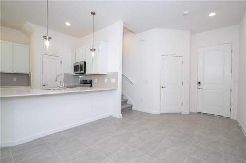 10580 Ebb Tide Lane, Orlando FL - photo 10 of 58