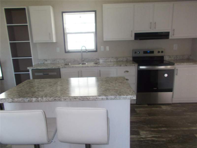 3 bedroom Manufactured Home at 6803 Amoko Court, Holiday Park, North Port — photo 4
