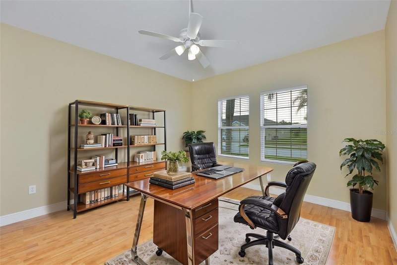 4 bedroom Single Family Residence at 11813 Stonewood Gate Drive, Summerfield Village 1 Tr 21, Riverview — photo 5
