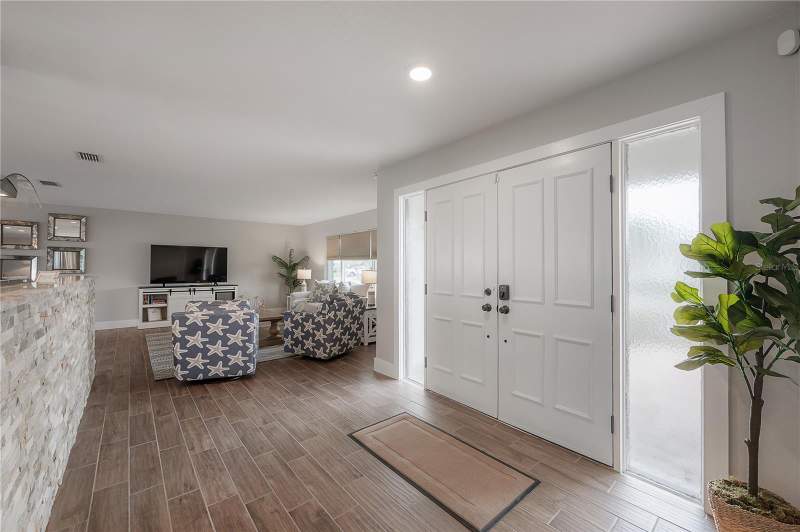 3 bedroom Single Family Residence at 6322 Cottonwood Lane, Apollo Beach Unit 13 Pt 1 Re, Apollo Beach — photo 4
