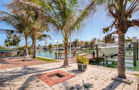 551 Crystal Drive, Madeira Beach FL - photo 9 of 46