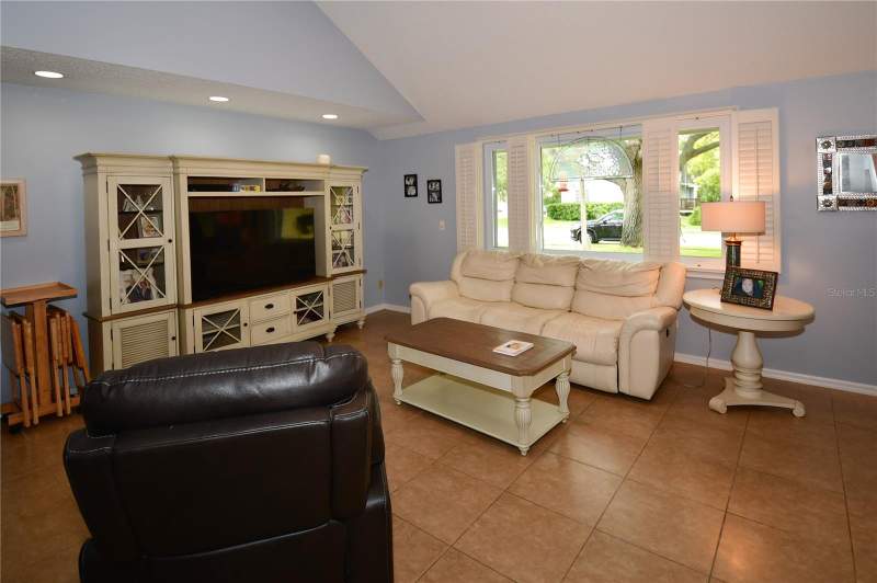 5 bedroom Single Family Residence at 7519 Harbor View Way, Crossing At The Narrows, Seminole — photo 4