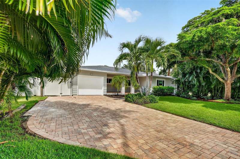3 bedroom Single Family Residence at 1965 Hibiscus Street, Desota Park, Sarasota — photo 4