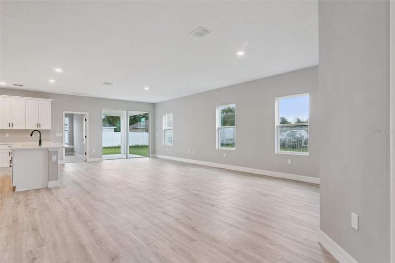 4 bedroom Single Family Residence at 489 Marion Oaks Trail, Marion Oaks Un 10, Ocala — photo 5
