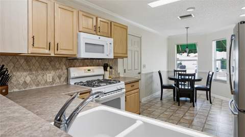 17617 SE 80th Altamaha Court, The Villages FL - photo 6 of 6