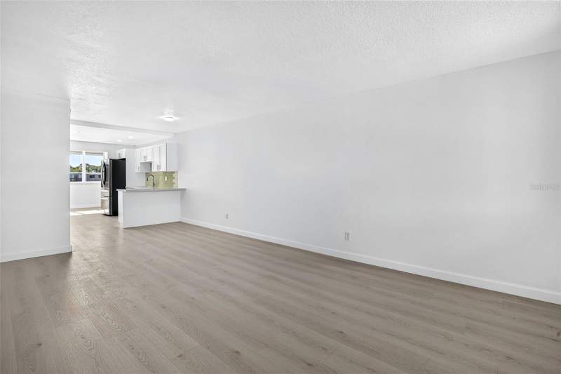 2 bedroom Condo - Hotel at 5095 Bay Street #310, Winston Park Northeast, St Petersburg — photo 5