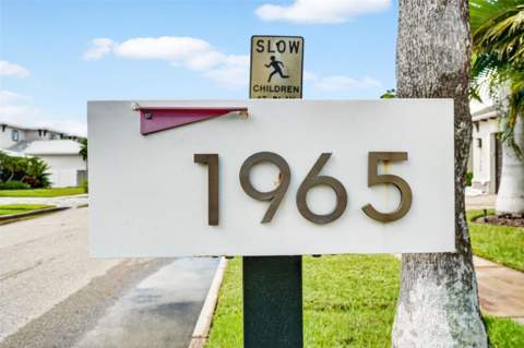 1965 Hibiscus Street, Sarasota FL - photo 7 of 64