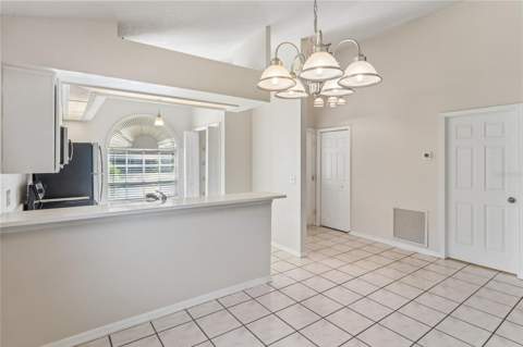 652 Sand Ridge Drive, Valrico FL - photo 10 of 25