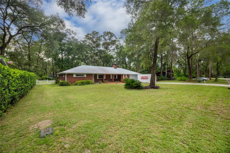 2 bedroom Single Family Residence at 130 SW 75th Terrace, Westchester Manor, Gainesville — photo 2
