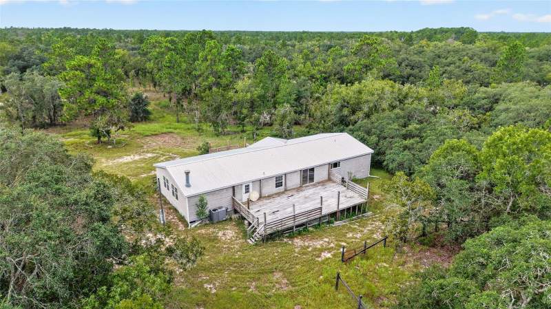 4 bedroom Manufactured Home at 13291 SE 101st Place, Dunnellon, Dunnellon — photo 2