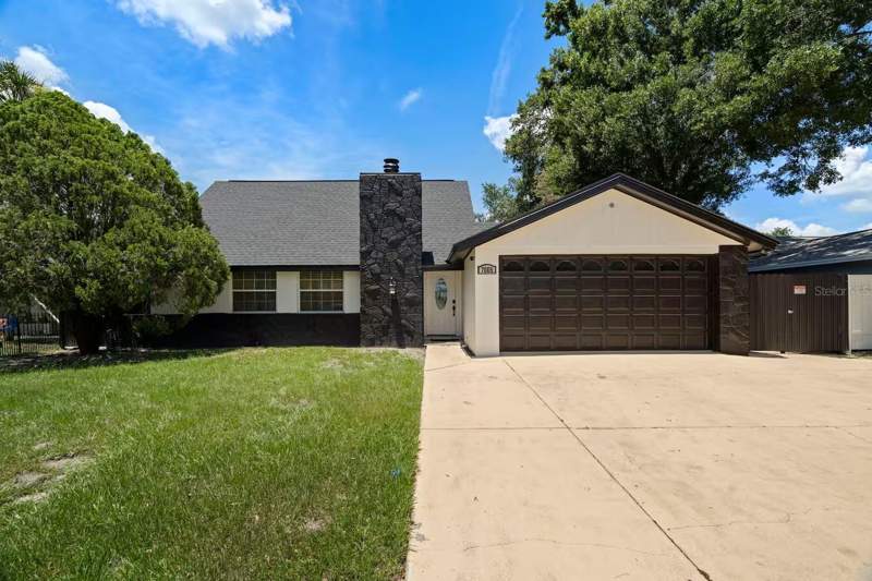 7005 FOUNTAIN AVENUE home for sale in Townn Country Park