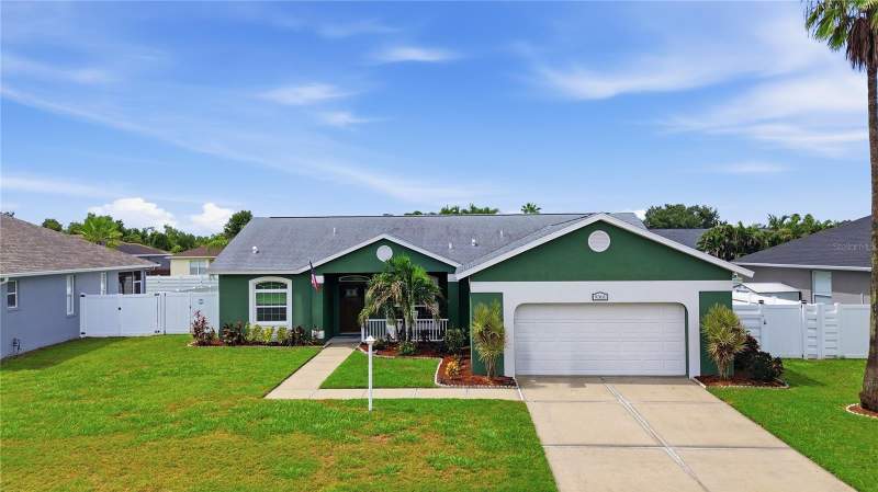 3 bedroom Single Family Residence at 9301 71st Avenue, Regency Oaks Ph I, Palmetto — photo 2