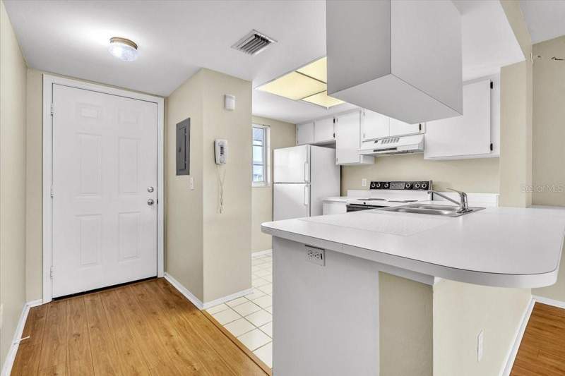 2 bedroom Condominium at 3310 Loveland Boulevard #1308, Lakes Edge Ph 01, Port Charlotte — photo 4