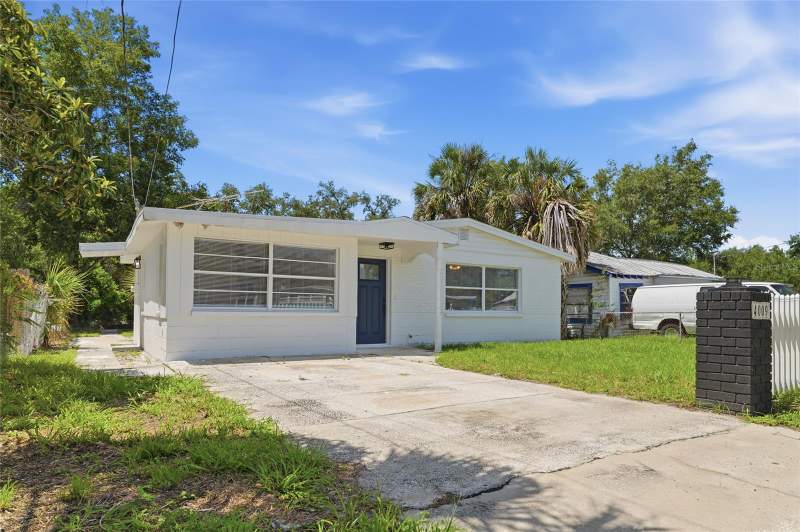 4 bedroom Single Family Residence at 4009 E Powhatan Avenue, Bellmont Heights, Tampa — photo 3