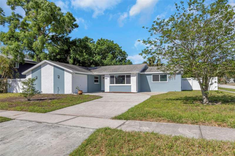 3 bedroom Single Family Residence at 1004 Greenleaf Way, Gulfview Ridge, Tarpon Springs — photo 2