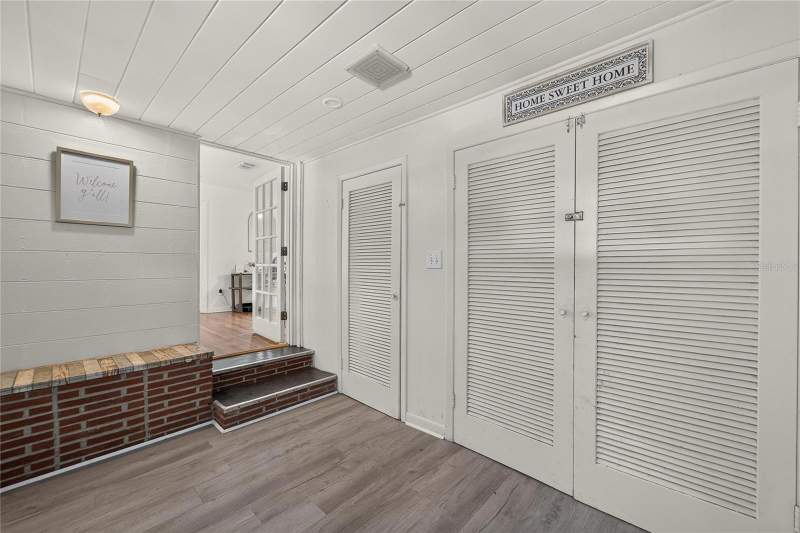 4 bedroom Single Family Residence at 627 Holly Place, Shore Acres, Lakeland — photo 4