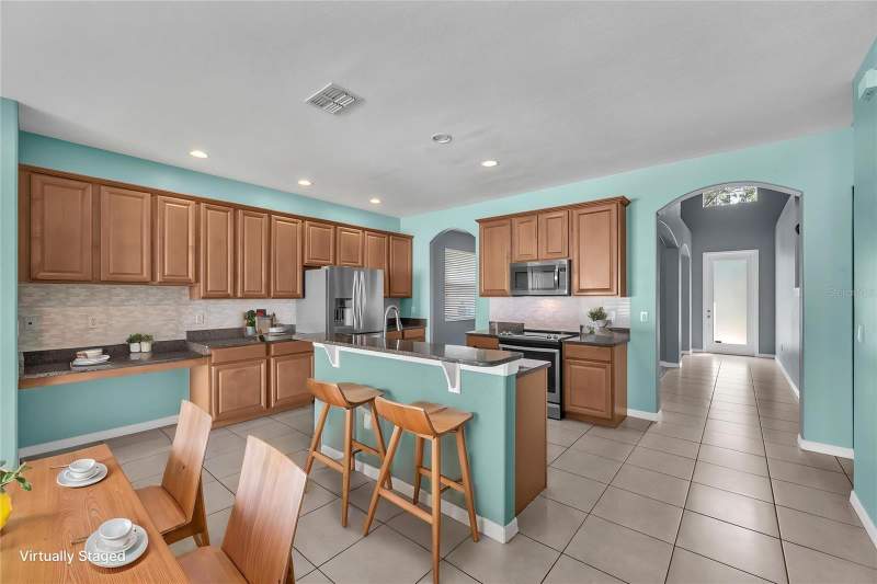 5 bedroom Single Family Residence at 10626 Liberty Bell Drive, Spicola Prcl At Heritage Isl, Tampa — photo 4