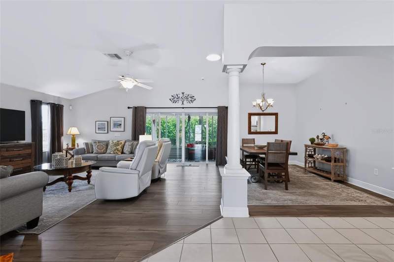 3 bedroom Single Family Residence at 633 Cokesbury Drive, The Villages, The Villages — photo 3