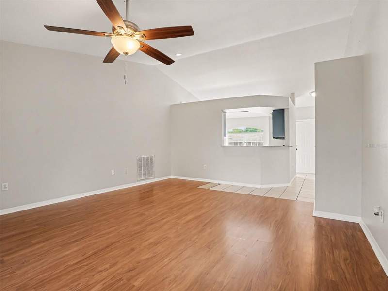 3 bedroom Single Family Residence at 8520 Cherry Hill Drive, Cherry Hill, Lakeland — photo 4