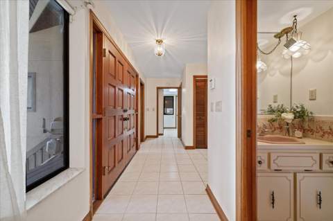 5767 Westshore Drive, New Port Richey FL - photo 14 of 99
