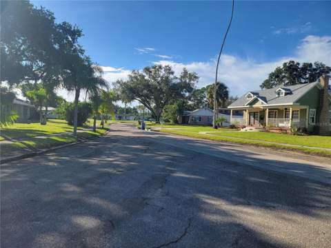218 Crescent Court, Bradenton FL - photo 6 of 6