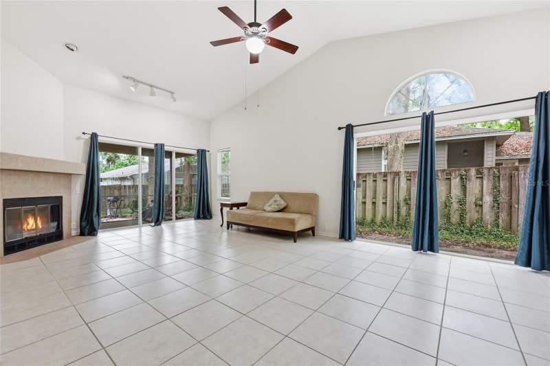 3 bedroom Single Family Residence at 1736 NW 16th Place, Colony Park, Gainesville — photo 3