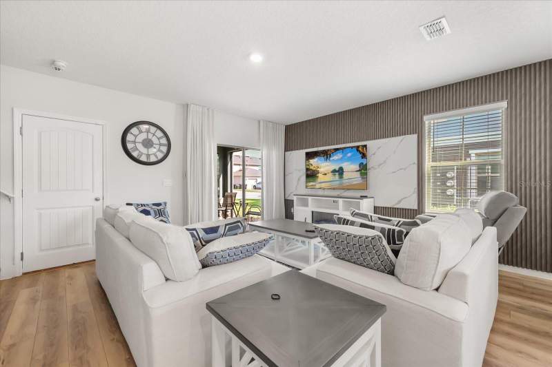 3 bedroom Townhouse at 10089 Salt Point Drive, Waterleigh Ph 2E, Winter Garden — photo 2